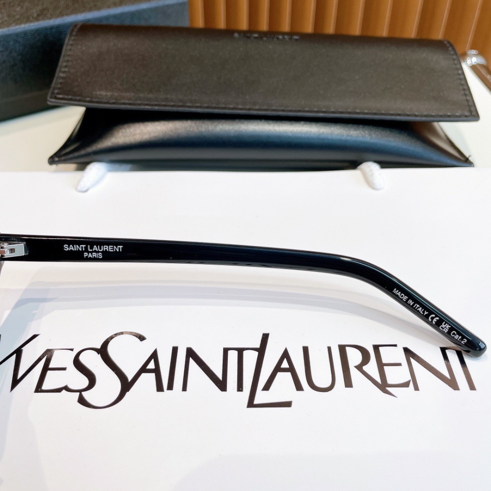 SAINT LAURENT  SUNGLASSES