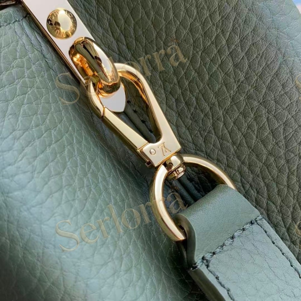 LOUIS VUITTON CAPUCINES BB