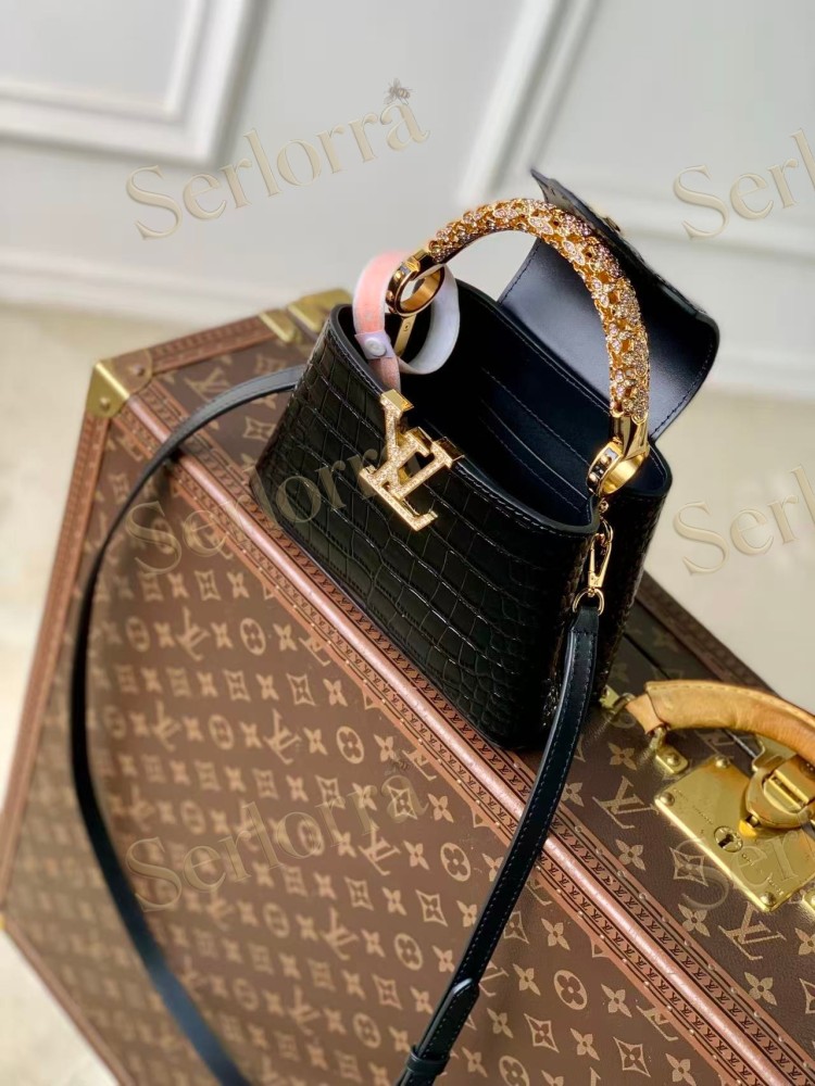 LOUIS VUITTON CAPUCINES MINI