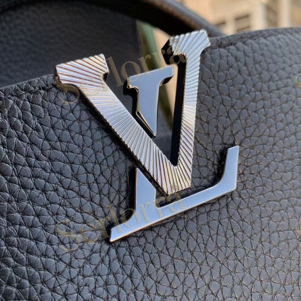 LOUIS VUITTON CAPUCINES MINI