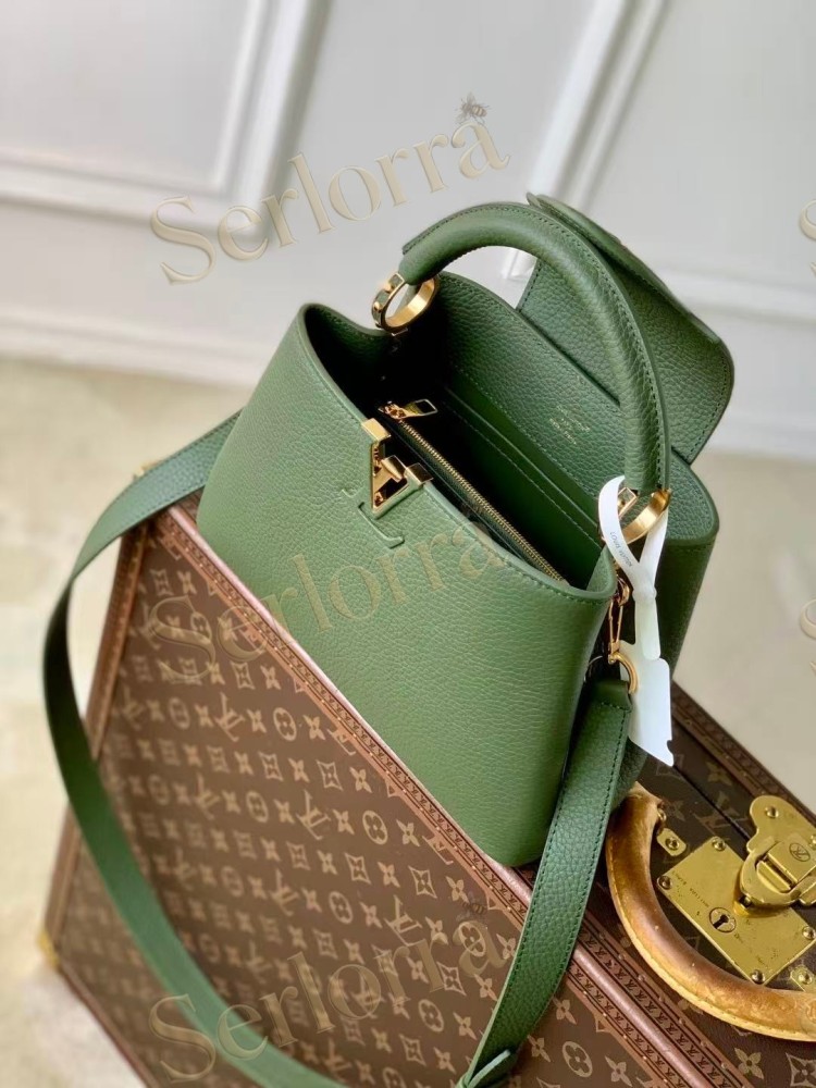 LOUIS VUITTON CAPUCINES BB