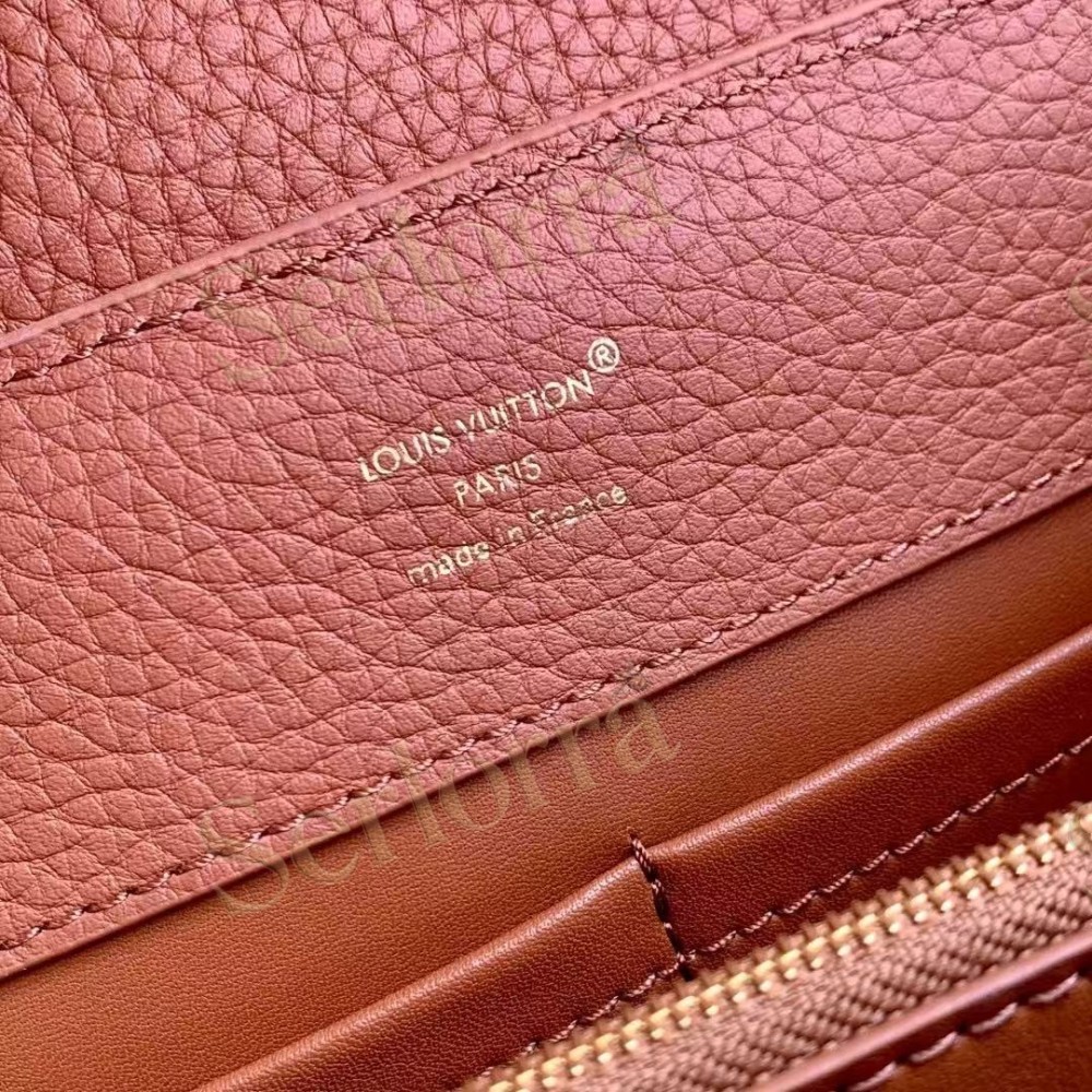 LOUIS VUITTON CAPUCINES MM