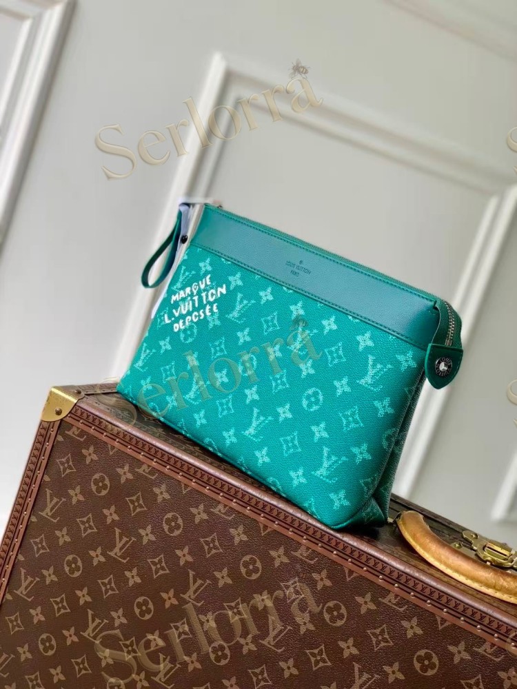 LOUIS VUITTON POCHETTE VOYAGE SOUPLE