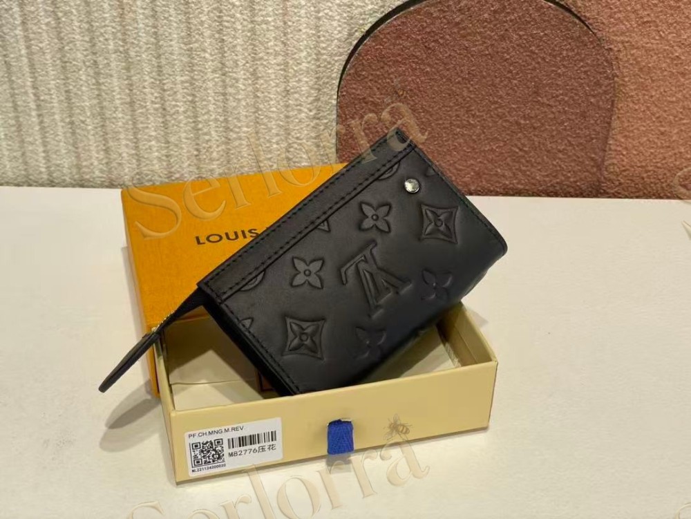 LOUIS VUITTON KEY POUCH VOYAGE