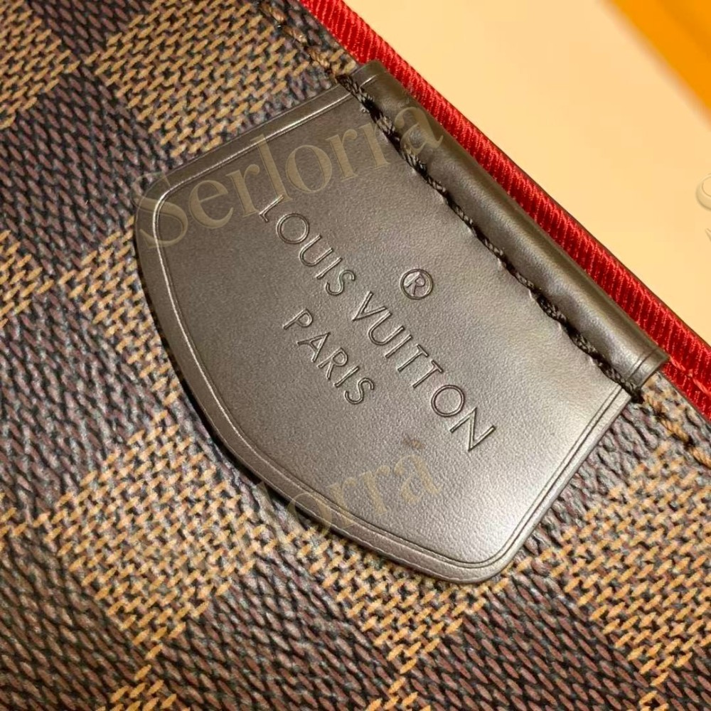 LOUIS VUITTON MASTER GRACEFUL MM