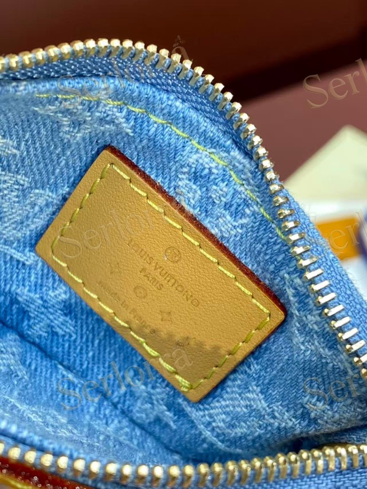 LOUIS VUITTON KEY POUCH