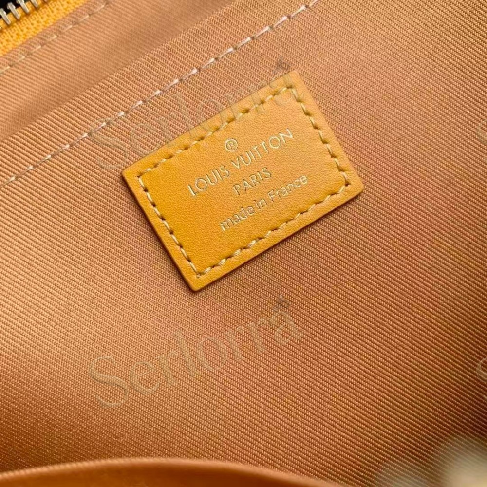 LOUIS VUITTON POCHETTE VOYAGE SOUPLE