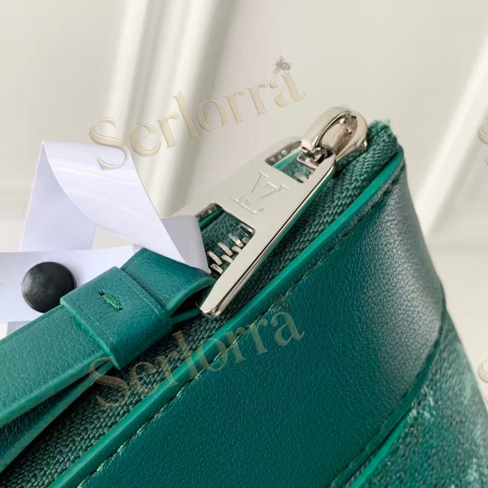 LOUIS VUITTON POCHETTE VOYAGE SOUPLE