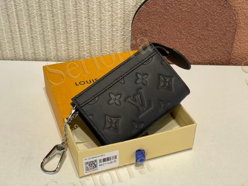 LOUIS VUITTON KEY POUCH VOYAGE