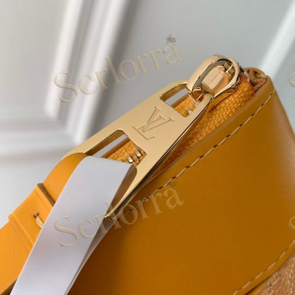 LOUIS VUITTON POCHETTE VOYAGE SOUPLE