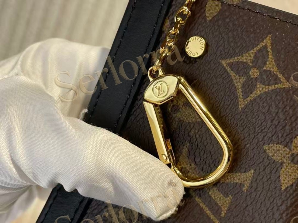 LOUIS VUITTON KEY POUCH VOYAGE