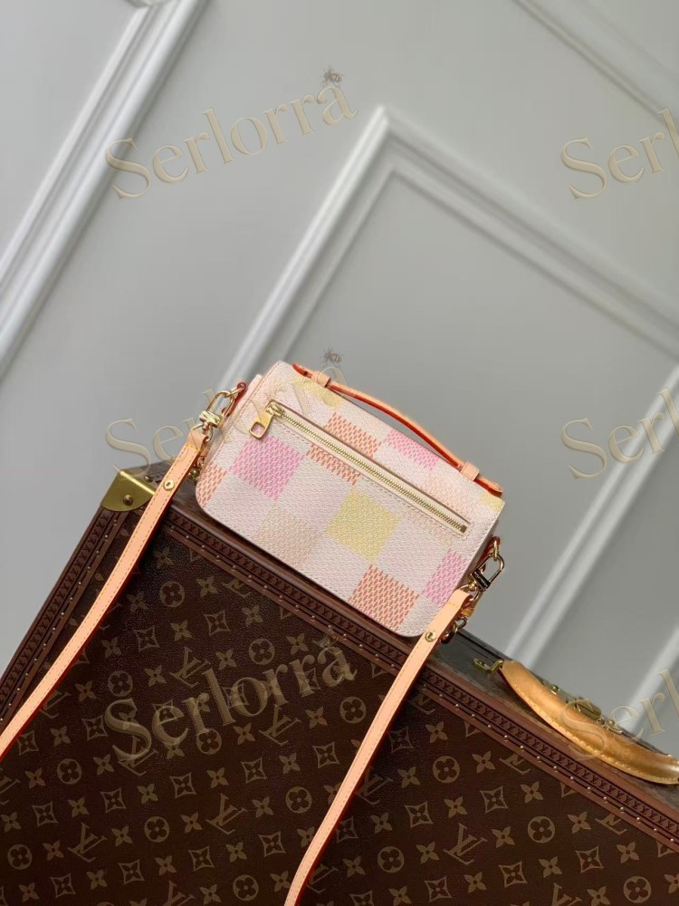 LOUIS VUITTON POCHETTE MÉTIS EAST WEST