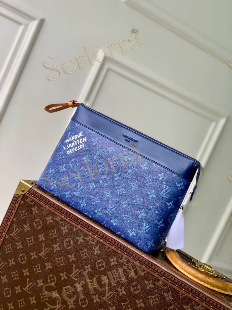 LOUIS VUITTON POCHETTE VOYAGE SOUPLE