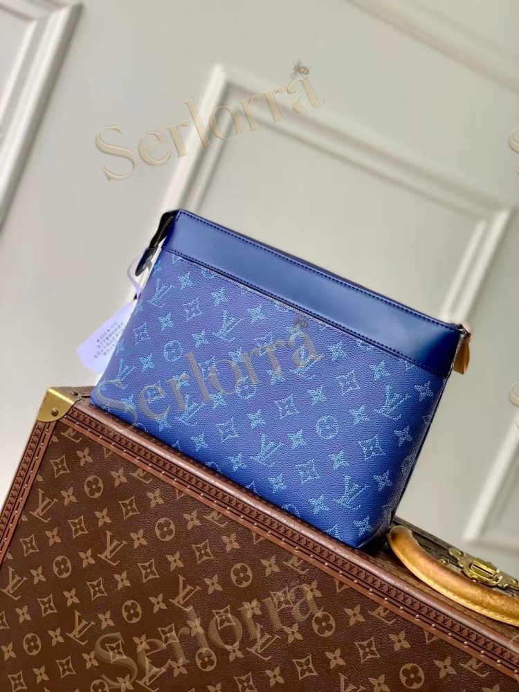 LOUIS VUITTON POCHETTE VOYAGE SOUPLE