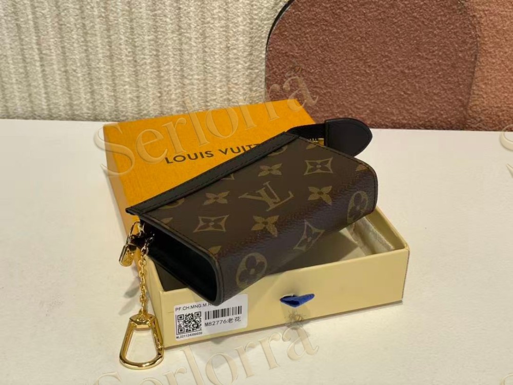 LOUIS VUITTON KEY POUCH VOYAGE