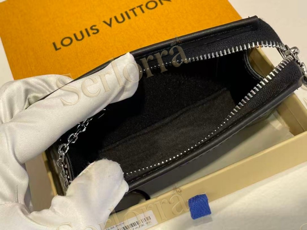 LOUIS VUITTON KEY POUCH VOYAGE