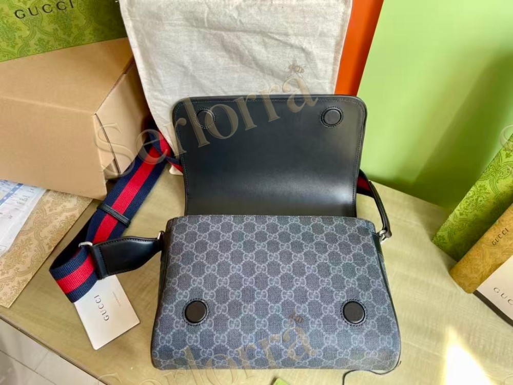 GUCCI GG BLACK MEDIUM CROSSBODY BAG