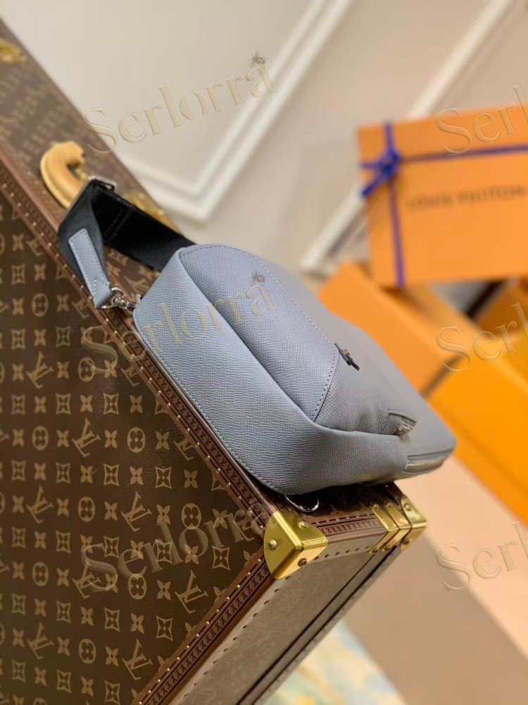 LOUIS VUITTON AVENUE SLING BAG