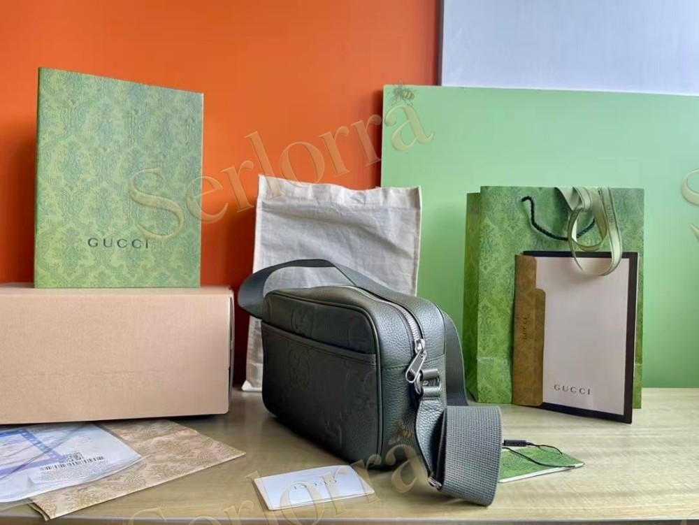 GUCCI MEDIUM JUMBO GG MESSENGER BAG