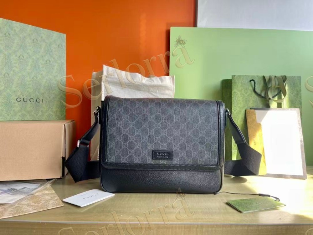 GUCCI MEDIUM GG CROSSBODY BAG WITH TAG