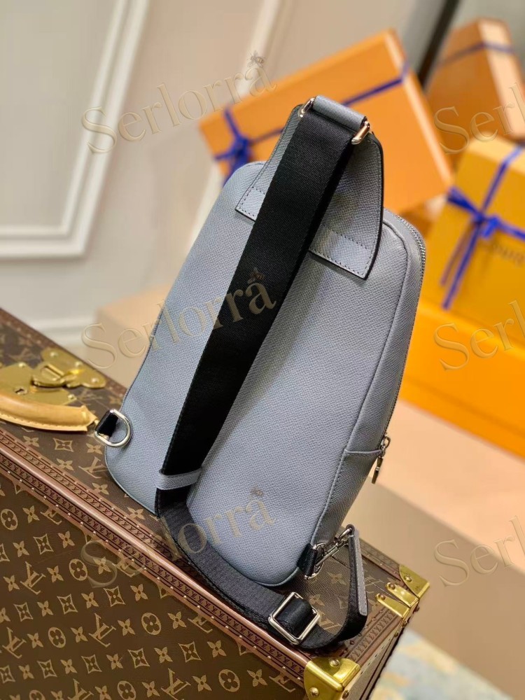 LOUIS VUITTON AVENUE SLING BAG