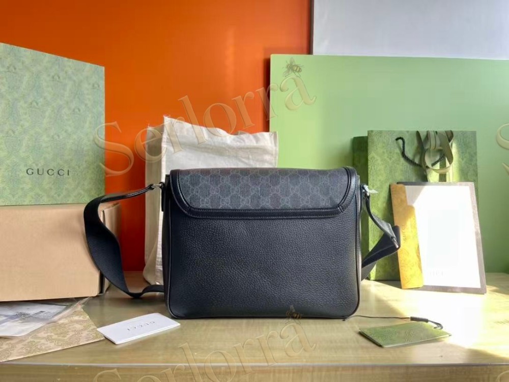 GUCCI MEDIUM GG CROSSBODY BAG WITH TAG