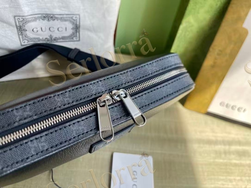 GUCCI SMALL GG CROSSBODY BAG WITH TAG