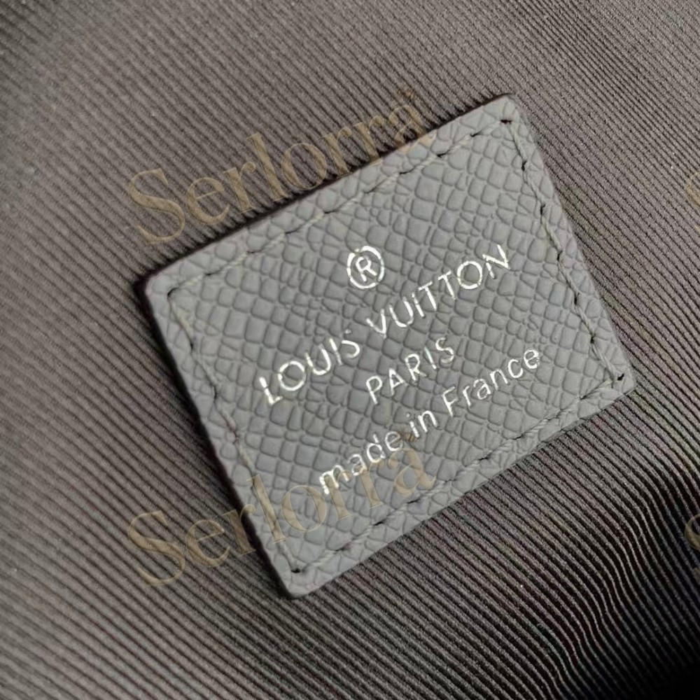 LOUIS VUITTON AVENUE SLING BAG