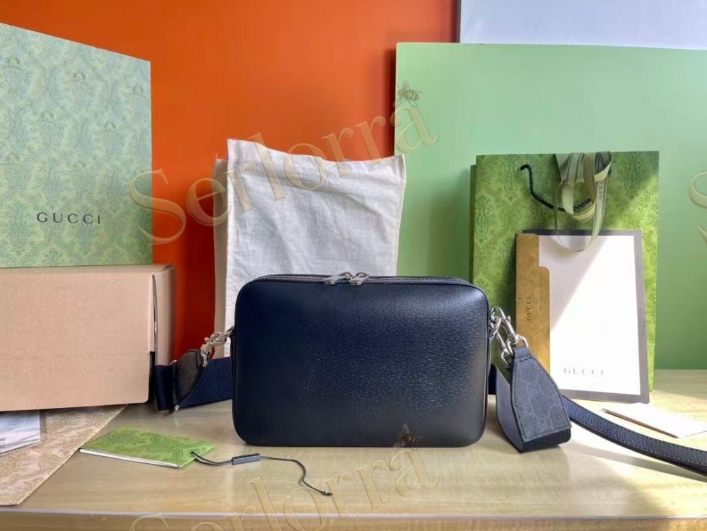 GUCCI SMALL GG CROSSBODY BAG WITH TAG