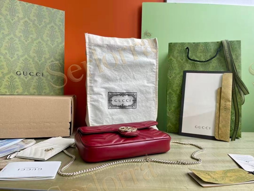 GUCCI GG MARMONT MATELASSÉ LEATHER SUPER MINI BAG