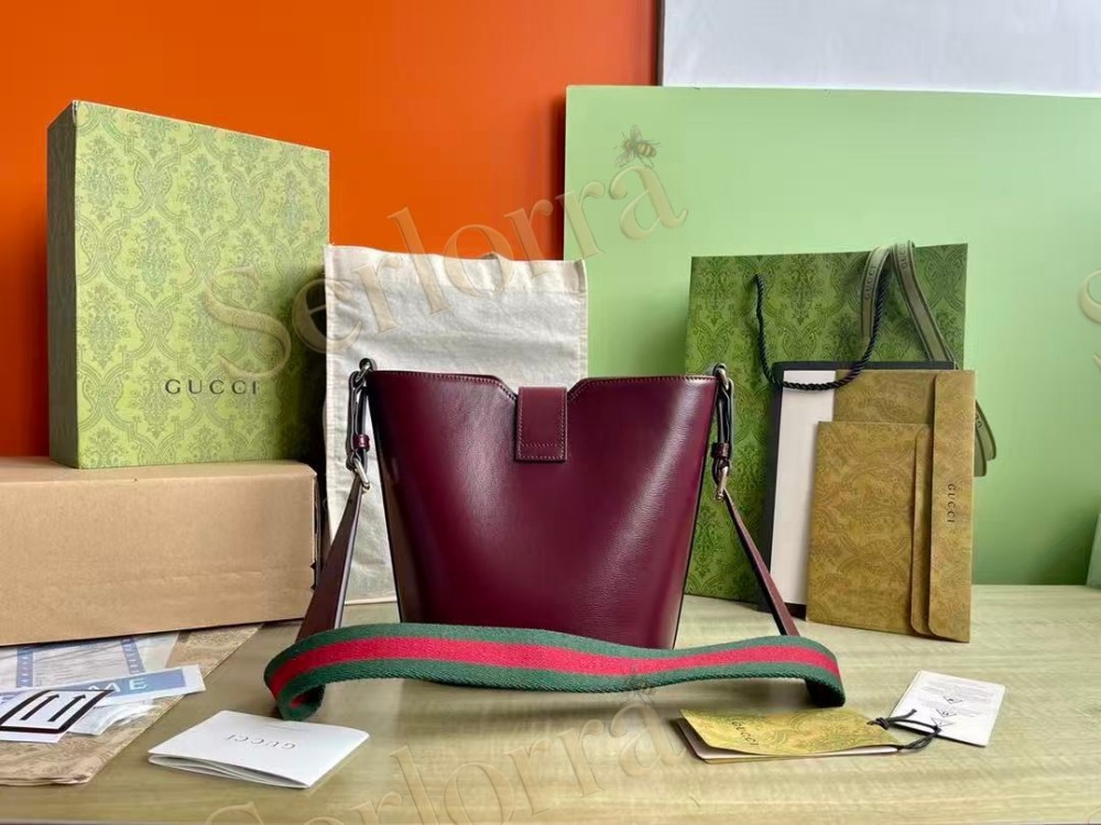 GUCCI LEATHER MINI BUCKET