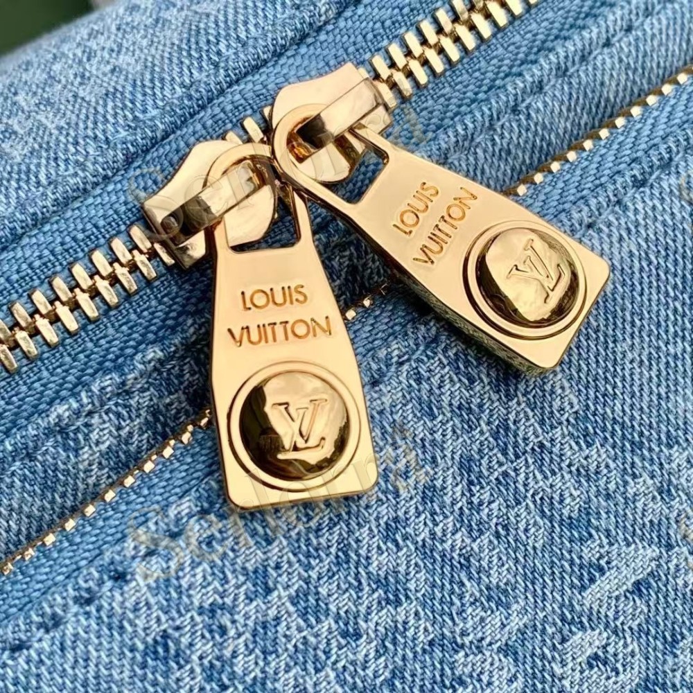 LOUIS VUITTON RUSH BUMBAG