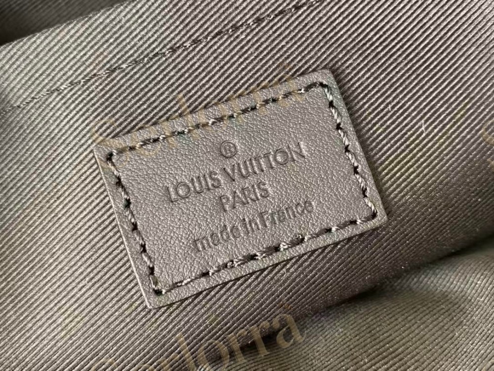 LOUIS VUITTON FASTLINE MESSENGER