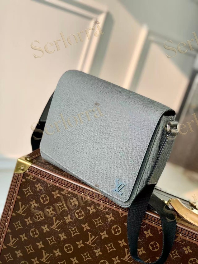 LOUIS VUITTON DISTRICT PM
