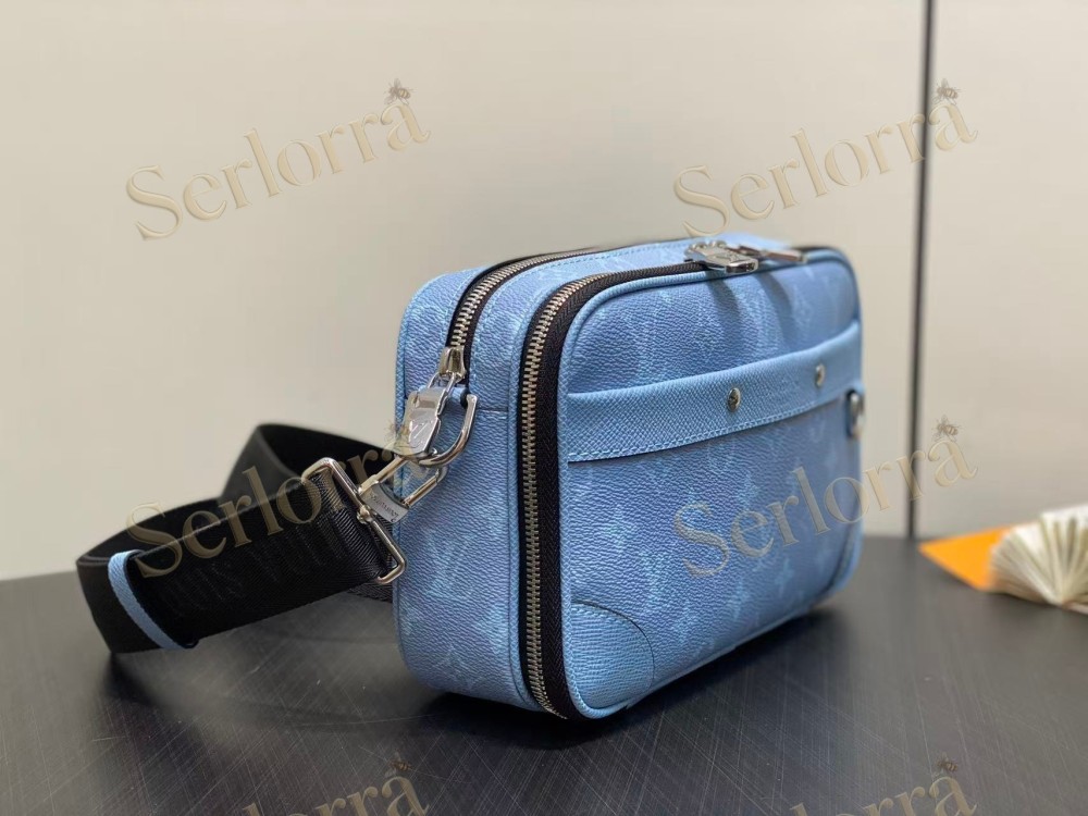 LOUIS VUITTON ALPHA MESSENGER