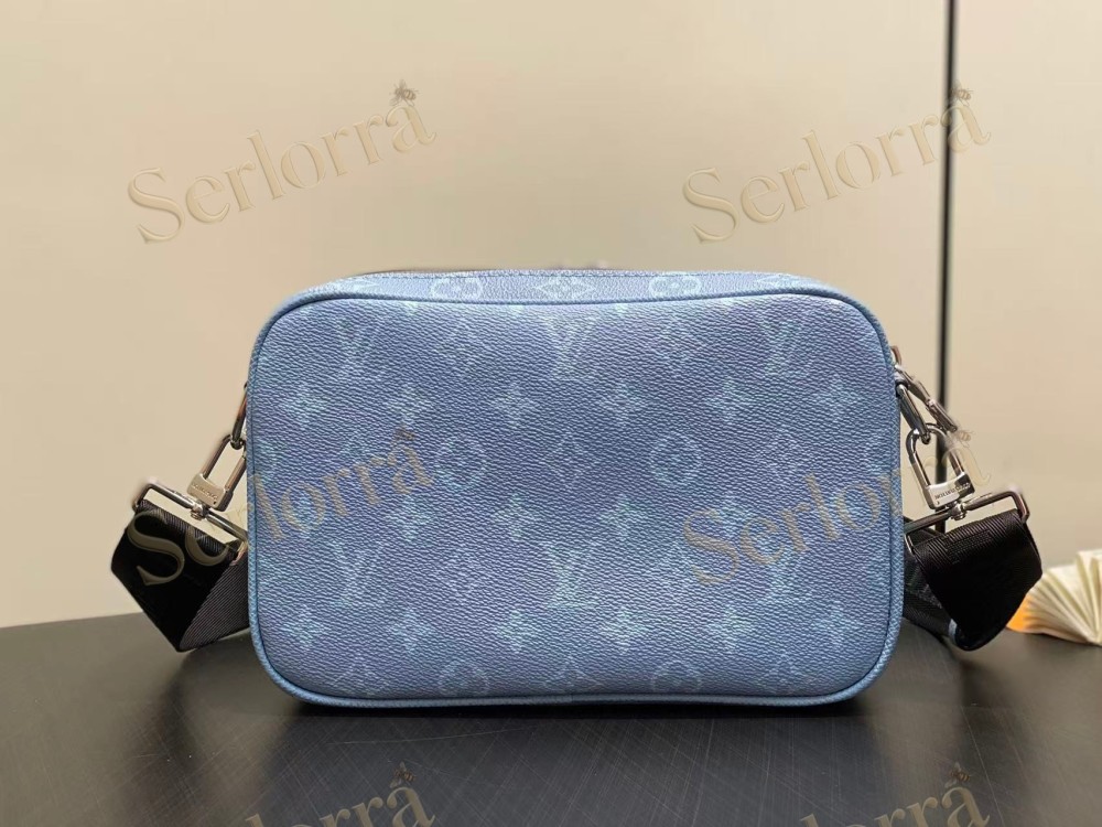 LOUIS VUITTON ALPHA MESSENGER