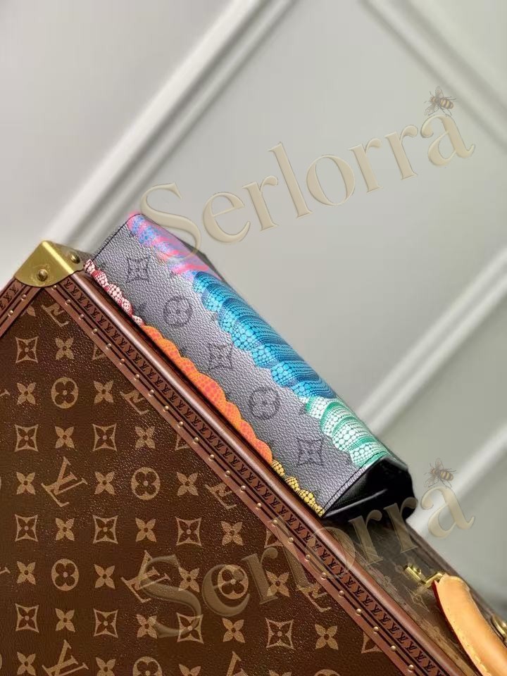 LOUIS VUITTON YK GASTON WEARABLE WALLET
