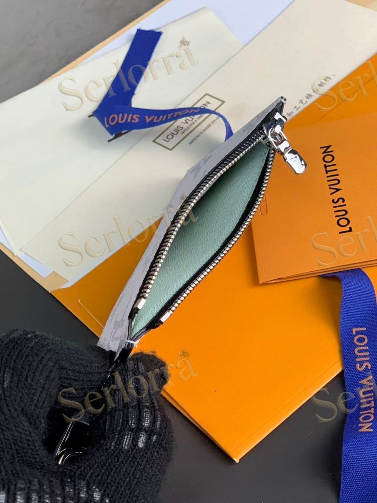 LOUIS VUITTON GASTON WEARABLE WALLET