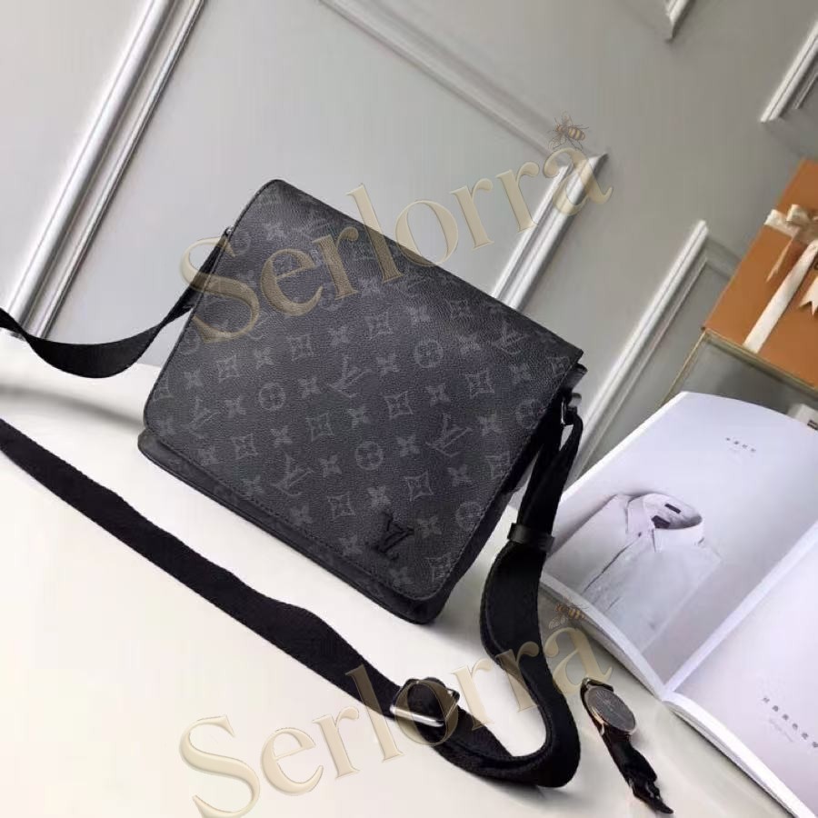LOUIS VUITTON DISTRICT PM