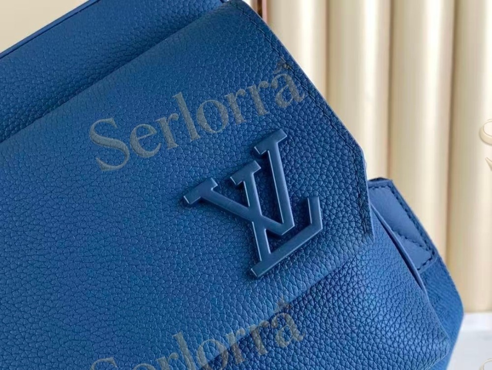 LOUIS VUITTON FASTLINE MESSENGER