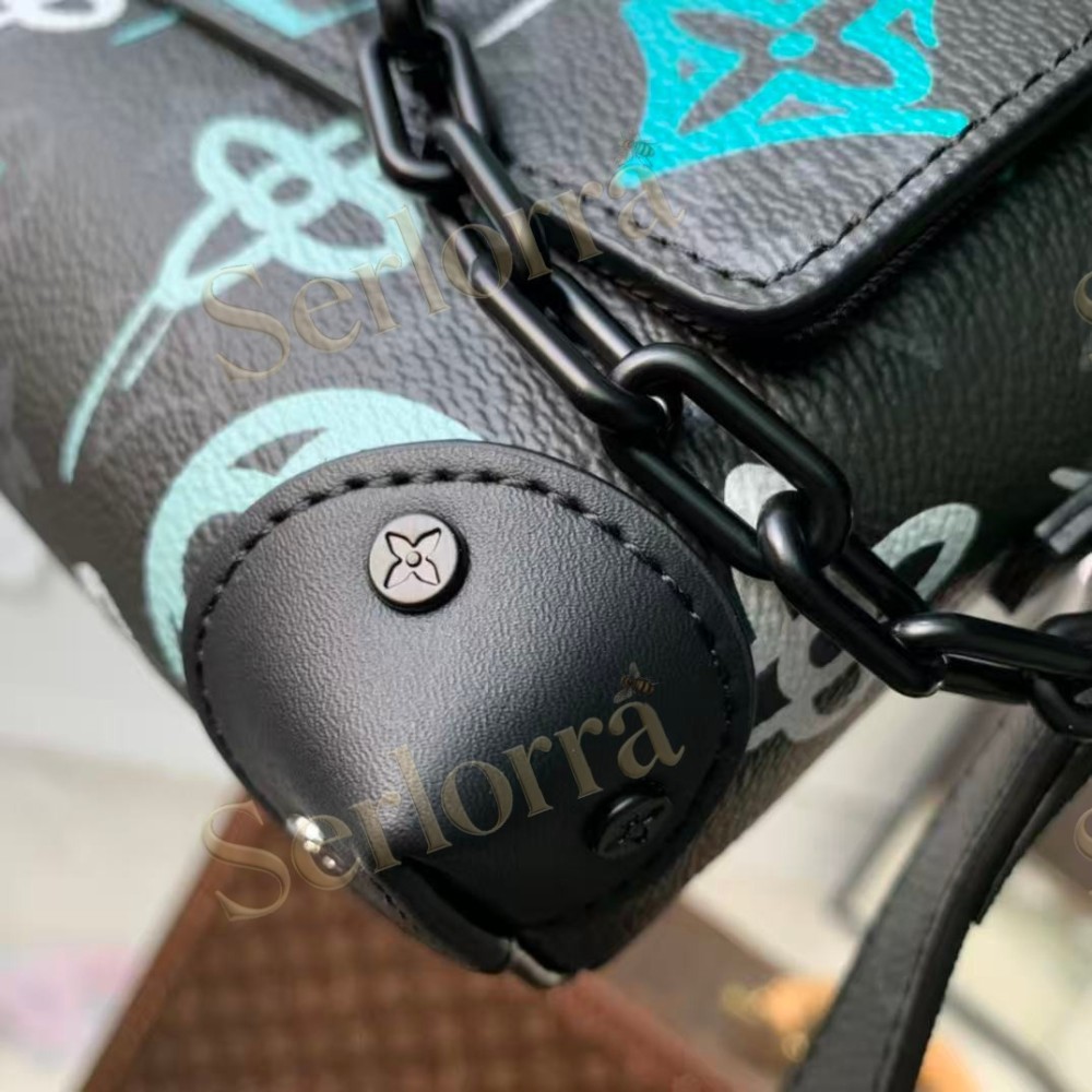 LOUIS VUITTON STEAMER WEARABLE WALLET