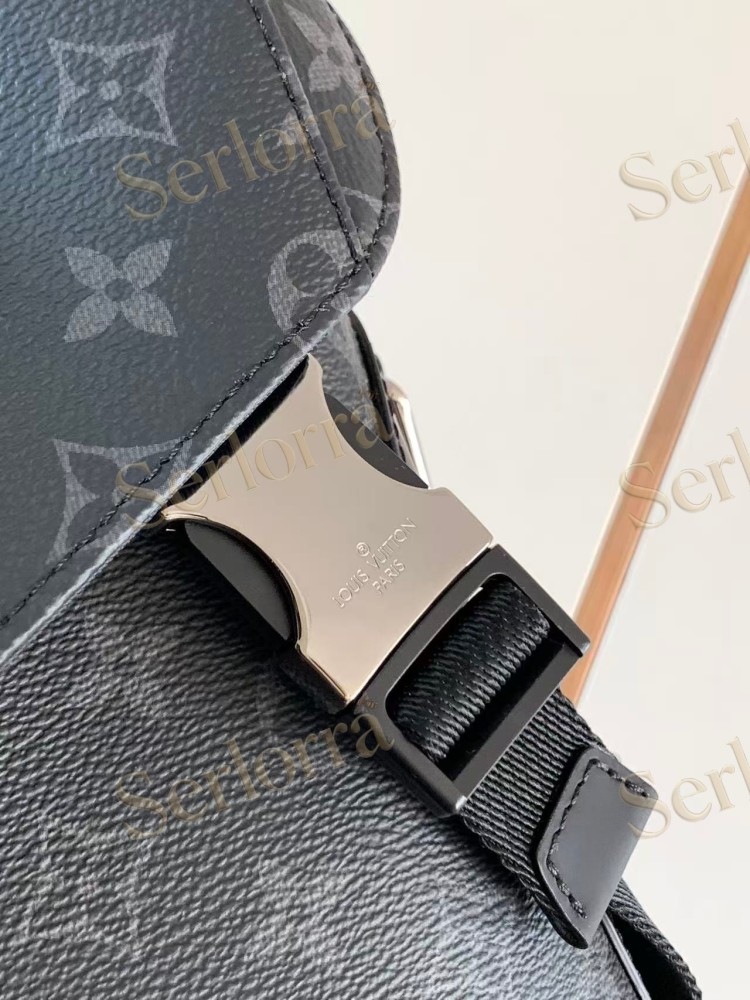 LOUIS VUITTON MESSENGER PM