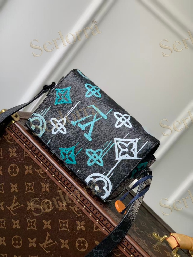 LOUIS VUITTON STEAMER WEARABLE WALLET