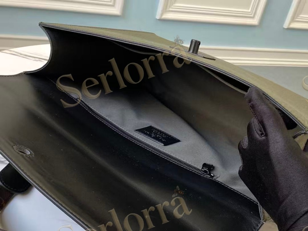 LOUIS VUITTON ROBUSTO BRIEFCASE