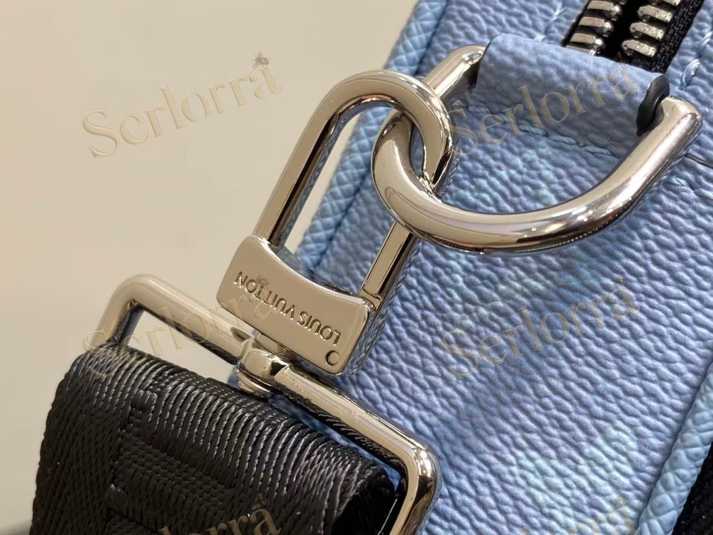 LOUIS VUITTON ALPHA MESSENGER