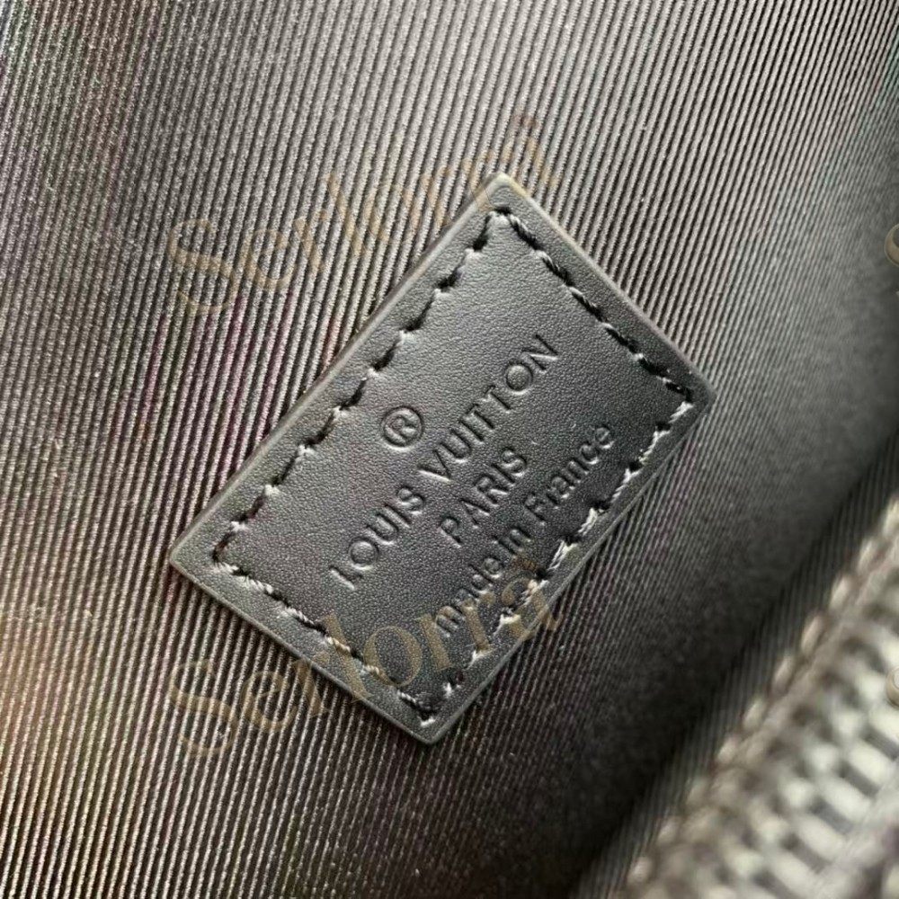 LOUIS VUITTON STEAMER WEARABLE WALLET
