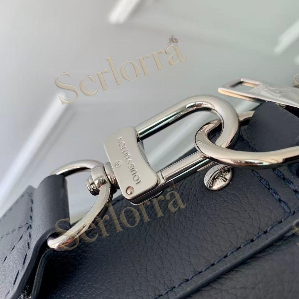 LOUIS VUITTON FASTLINE MESSENGER