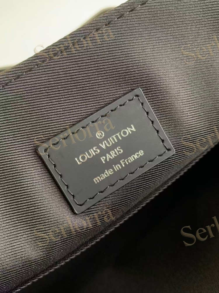 LOUIS VUITTON DISTRICT PM