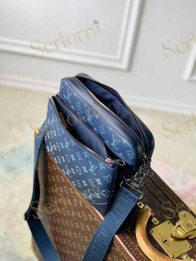 LOUIS VUITTON TRIO MESSENGER BLEU