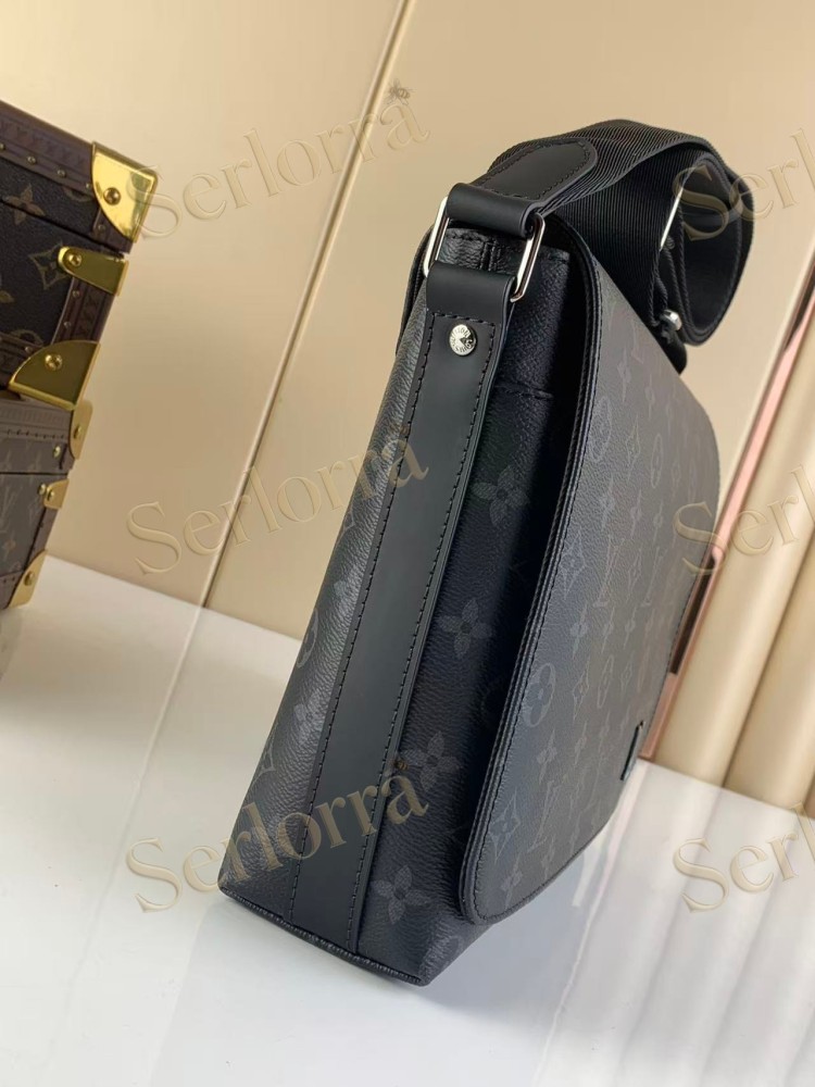 LOUIS VUITTON DISTRICT PM